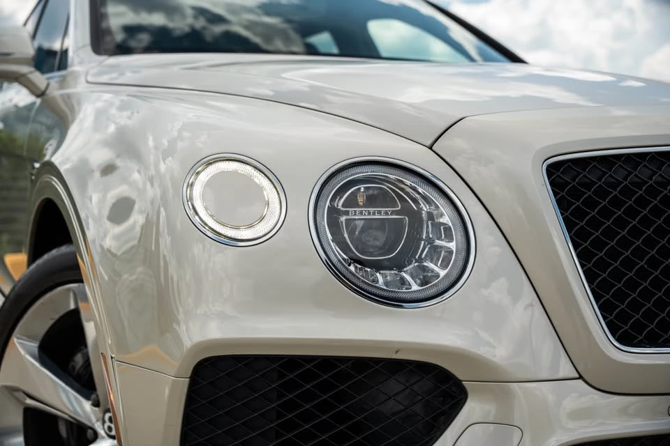 2019 Bentley Bentayga - Image 2 of 20