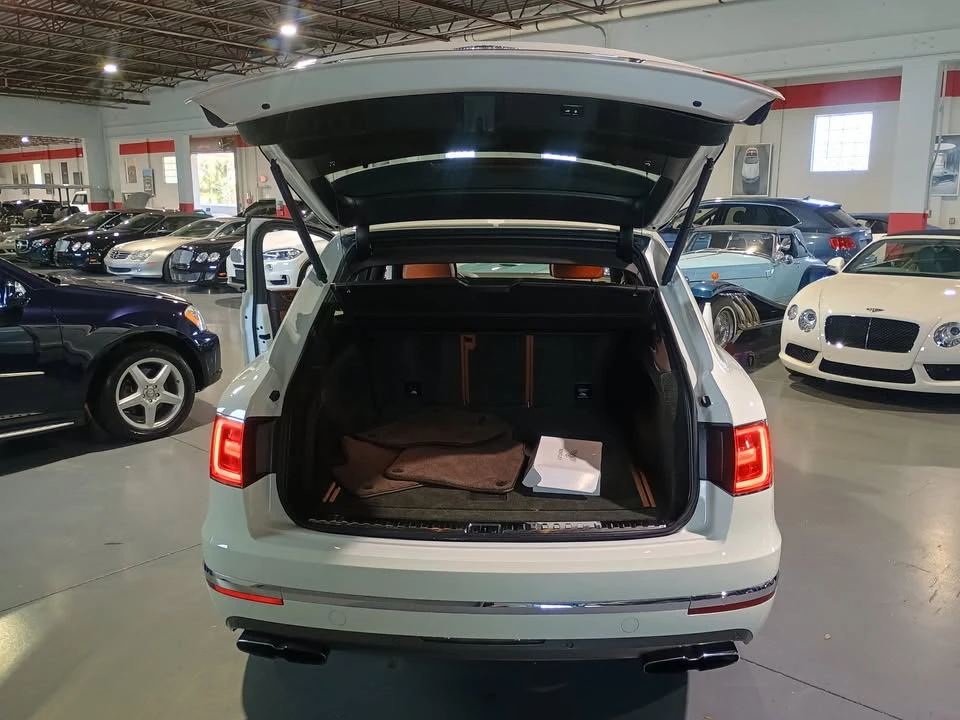 2019 Bentley Bentayga - Image 18 of 20