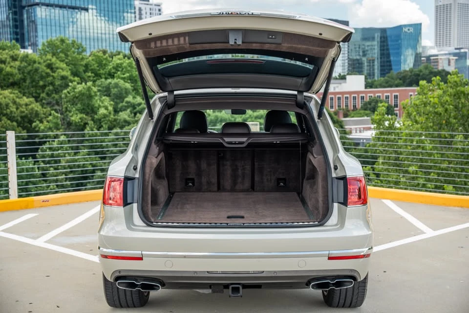 2019 Bentley Bentayga - Image 18 of 20