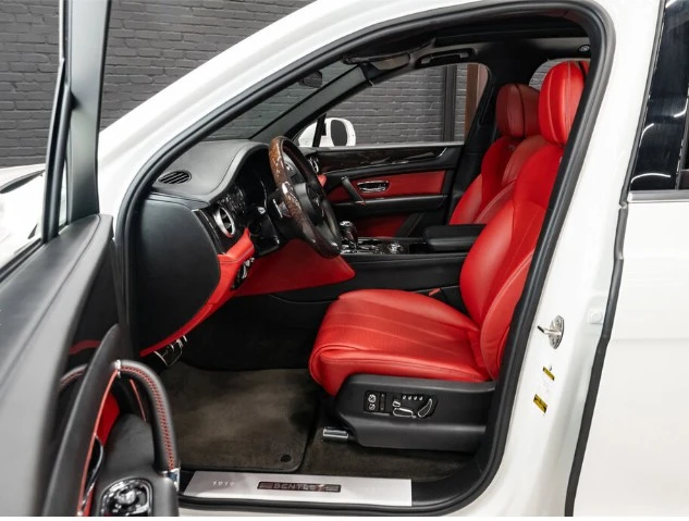 2019 Bentley Bentayga - Image 5 of 8