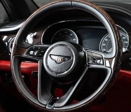 2019 Bentley Bentayga - Image 7 of 8