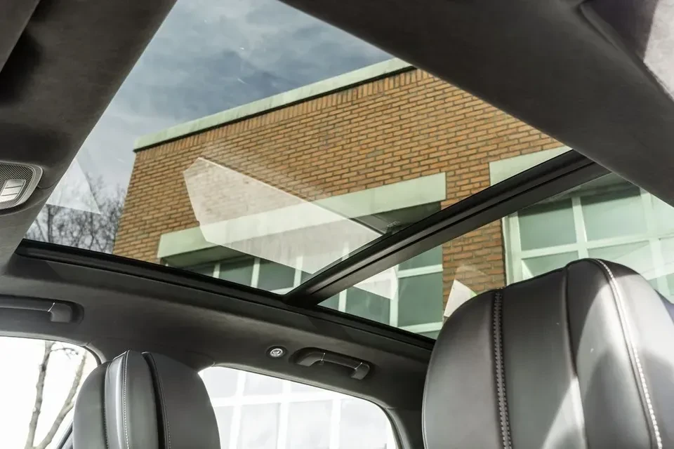 2019 Bentley Bentayga - Image 8 of 17
