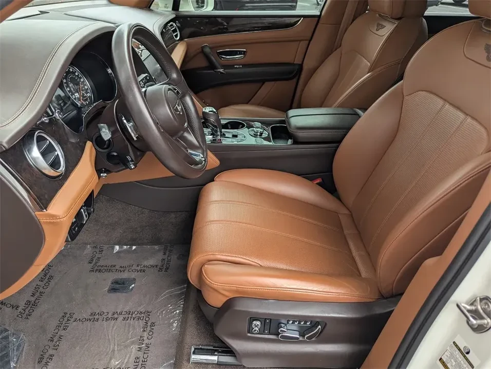 2019 Bentley Bentayga - Image 9 of 16