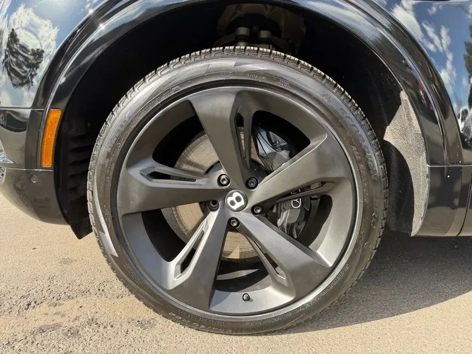 2019 Bentley Bentayga - Image 7 of 14