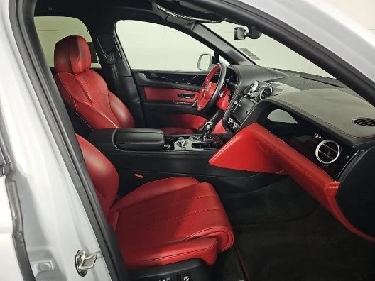2019 Bentley Bentayga - Image 3 of 5