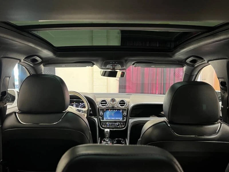 2019 Bentley Bentayga - Image 9 of 20