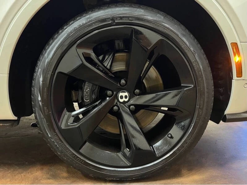 2019 Bentley Bentayga - Image 7 of 20