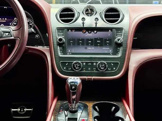2019 Bentley Bentayga - Image 12 of 20