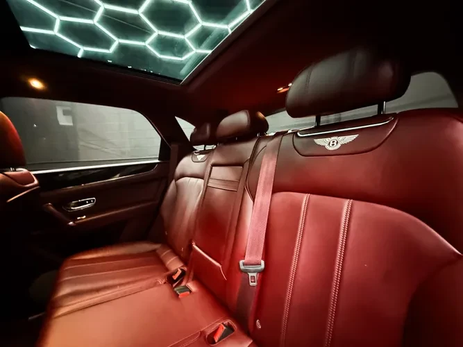 2019 Bentley Bentayga - Image 9 of 20