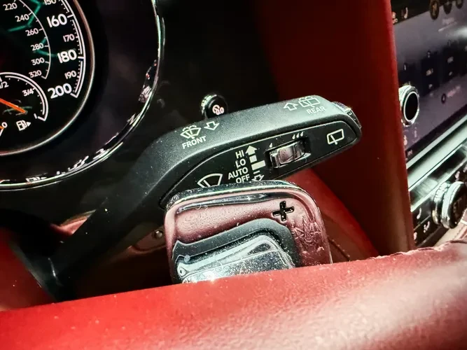 2019 Bentley Bentayga - Image 19 of 20