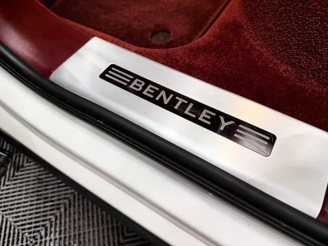 2019 Bentley Bentayga - Image 10 of 20