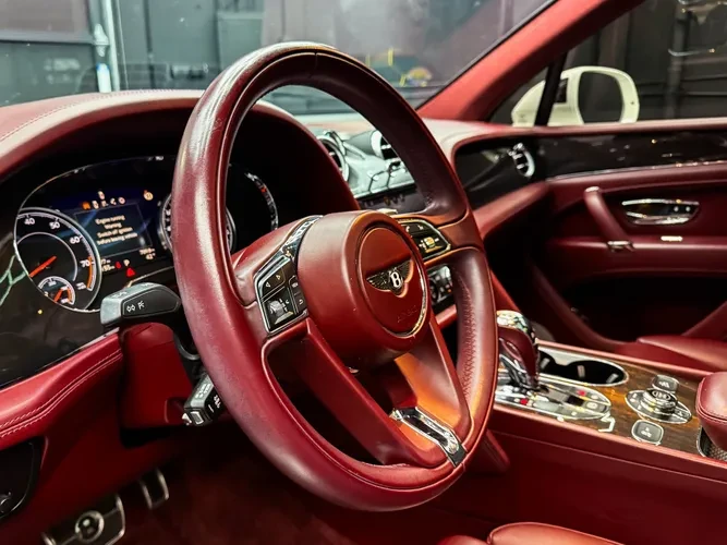 2019 Bentley Bentayga - Image 20 of 20