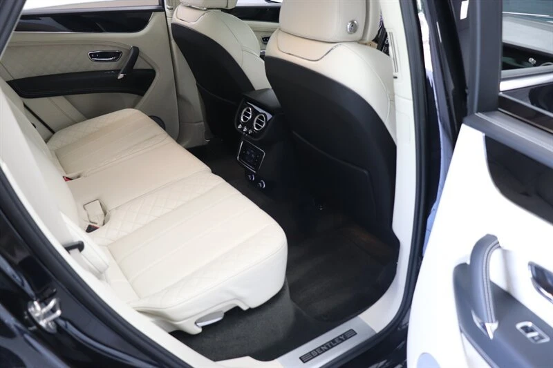 2019 Bentley Bentayga - Image 13 of 20