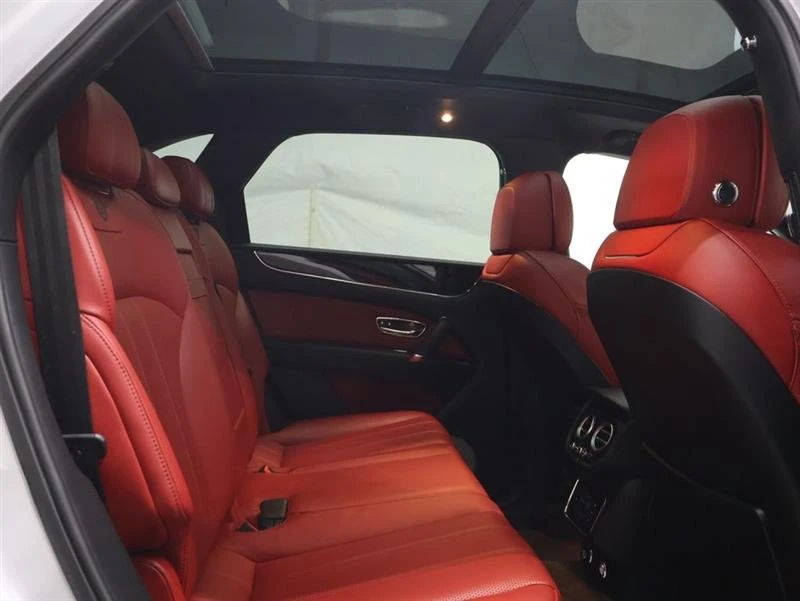 2019 Bentley Bentayga - Image 8 of 10