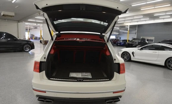 2019 Bentley Bentayga - Image 12 of 12