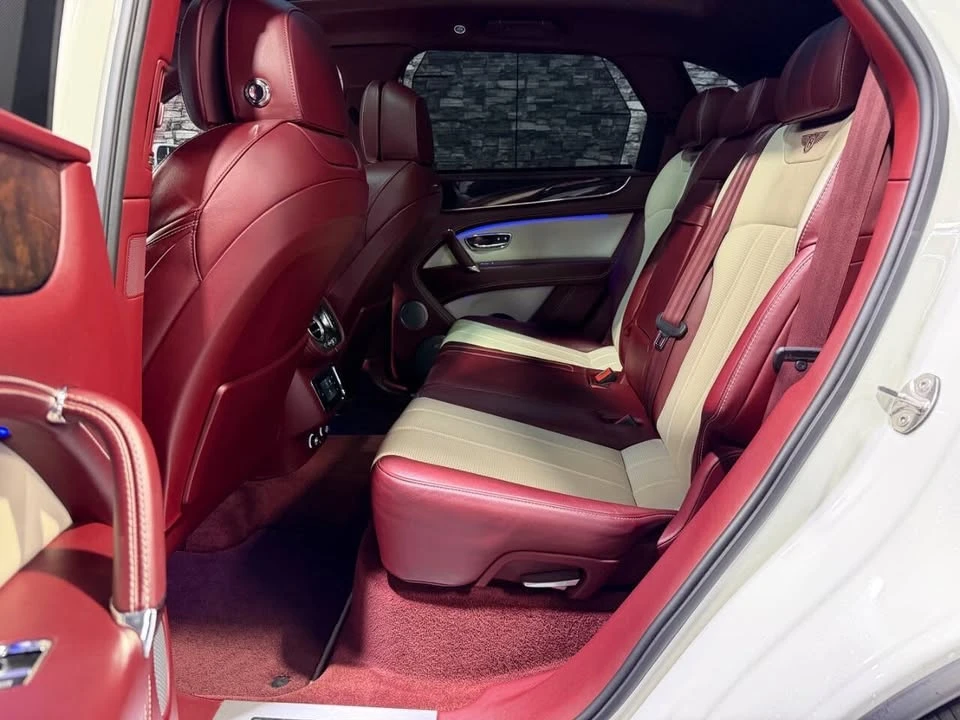 2019 Bentley Bentayga - Image 19 of 20