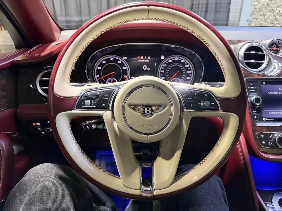 2019 Bentley Bentayga - Image 15 of 20