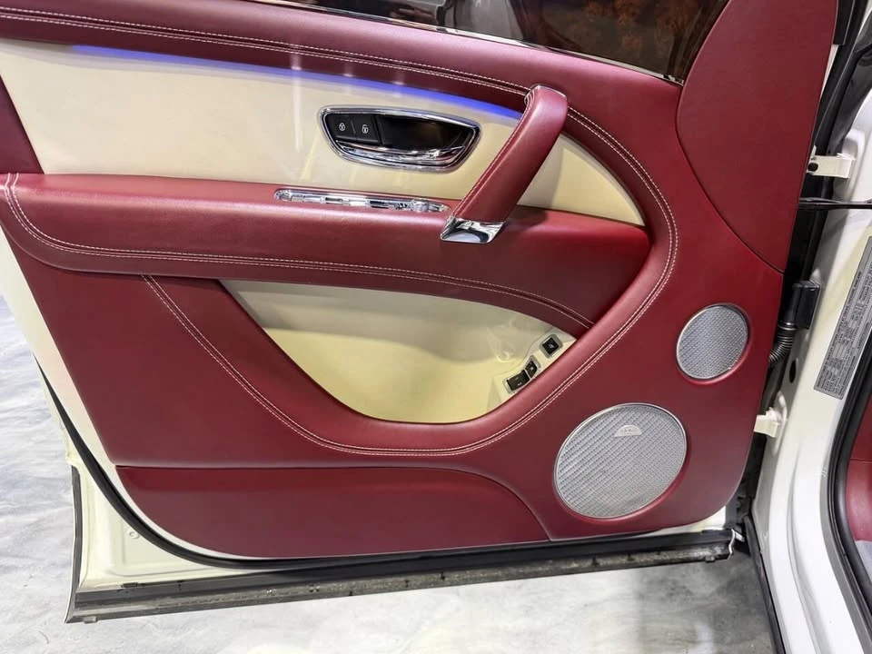 2019 Bentley Bentayga - Image 9 of 20