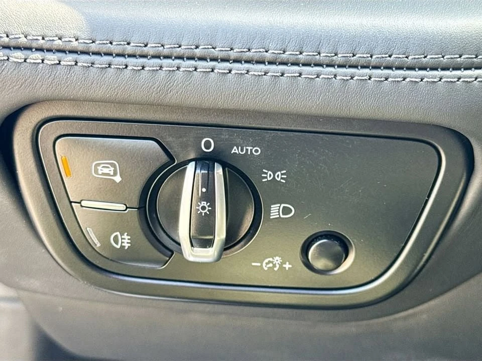 2019 Bentley Bentayga - Image 11 of 20