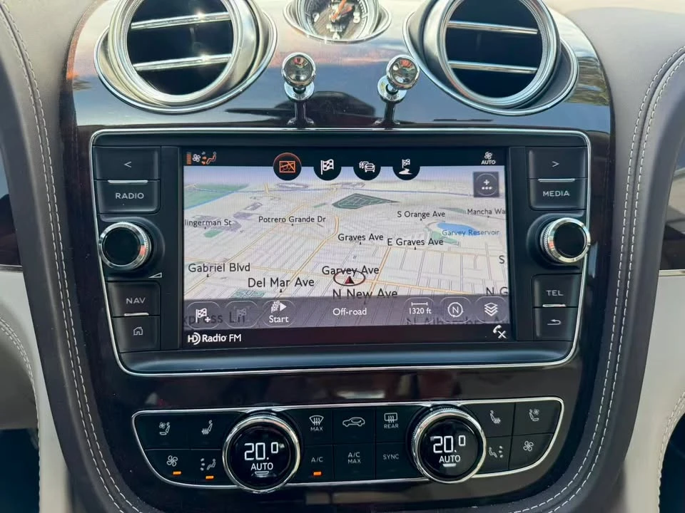 2019 Bentley Bentayga - Image 14 of 19