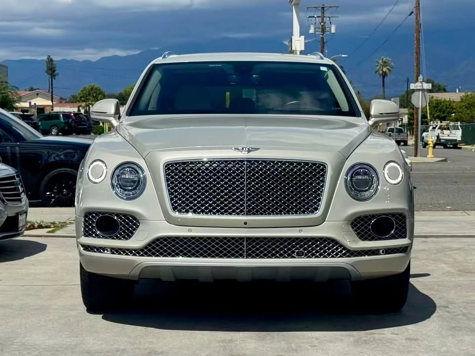 2019 Bentley Bentayga - Image 2 of 19