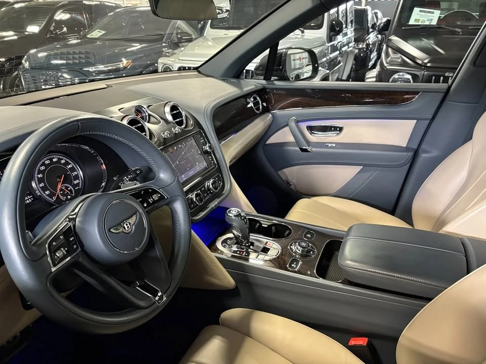 2019 Bentley Bentayga - Image 11 of 20