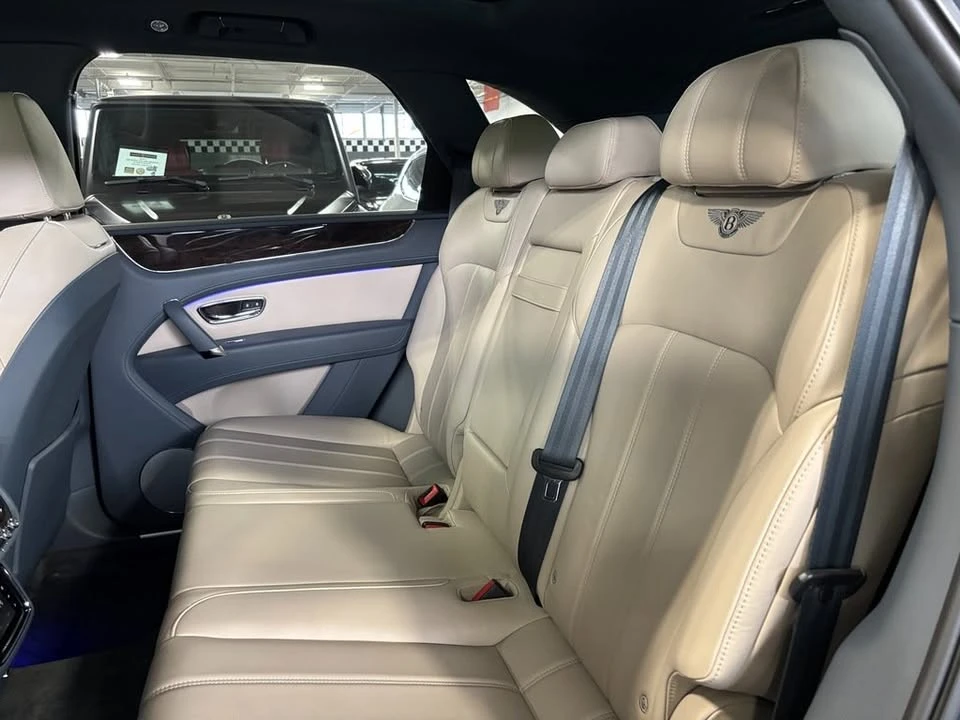 2019 Bentley Bentayga - Image 18 of 20