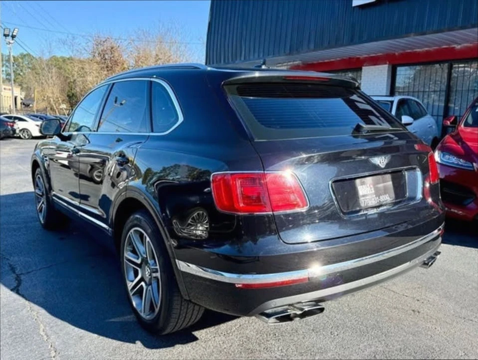 2019 Bentley Bentayga - Image 7 of 16