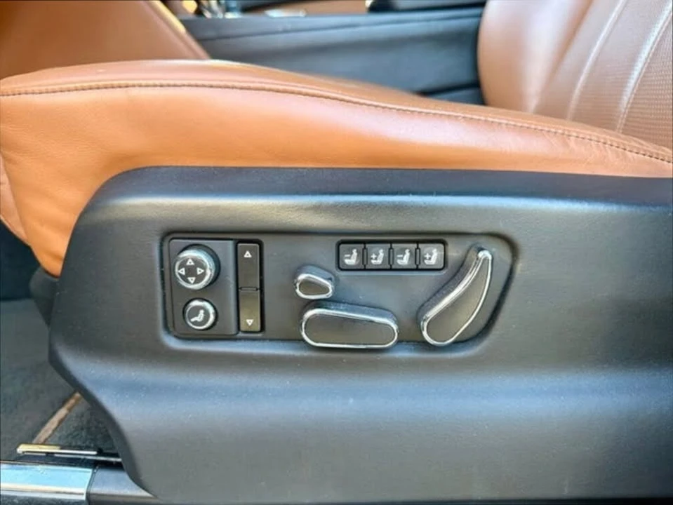 2019 Bentley Bentayga - Image 11 of 16