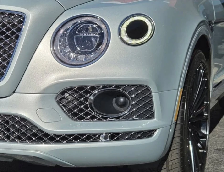 2019 Bentley Bentayga - Image 9 of 15