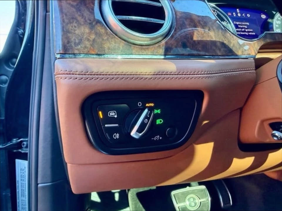 2019 Bentley Bentayga - Image 12 of 16