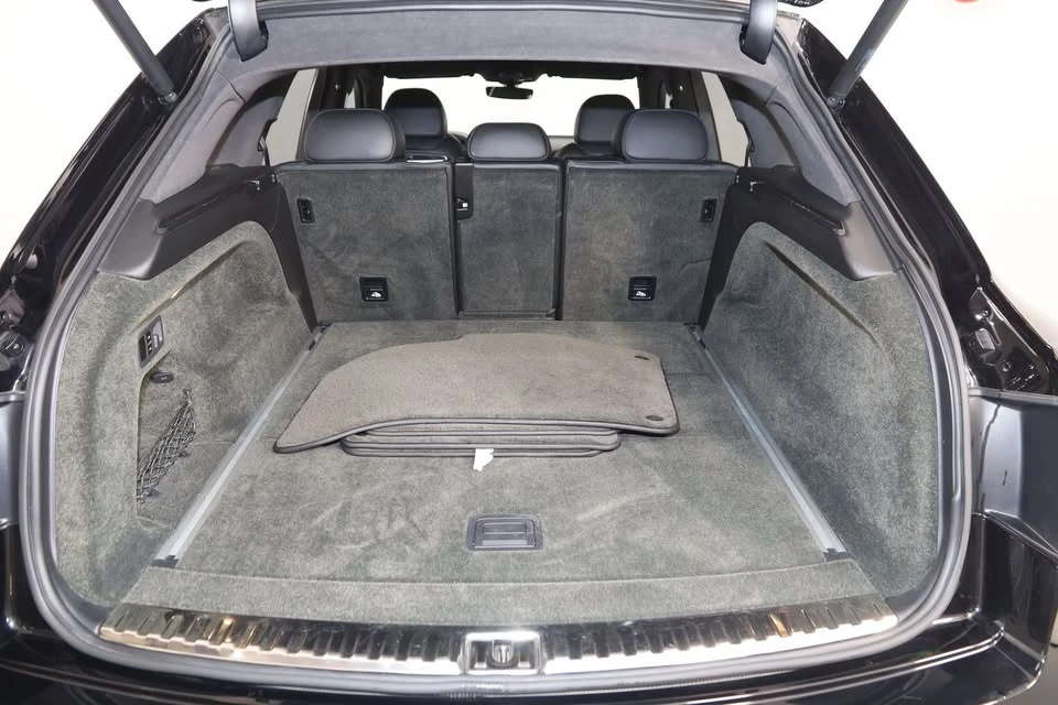 2019 Bentley Bentayga - Image 19 of 20