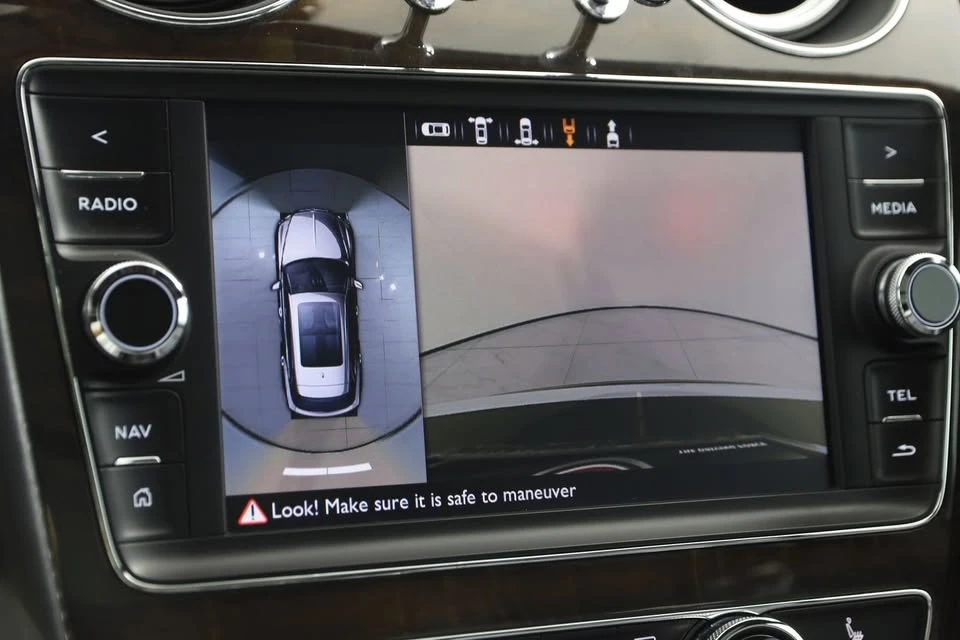 2019 Bentley Bentayga - Image 7 of 20
