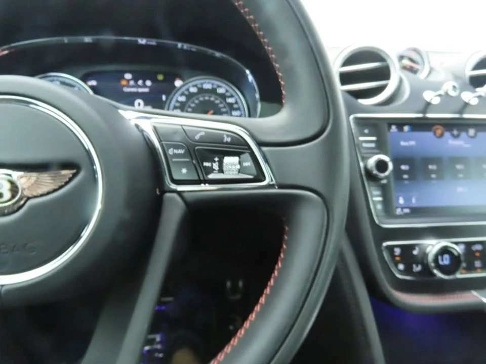 2019 Bentley Bentayga - Image 10 of 18