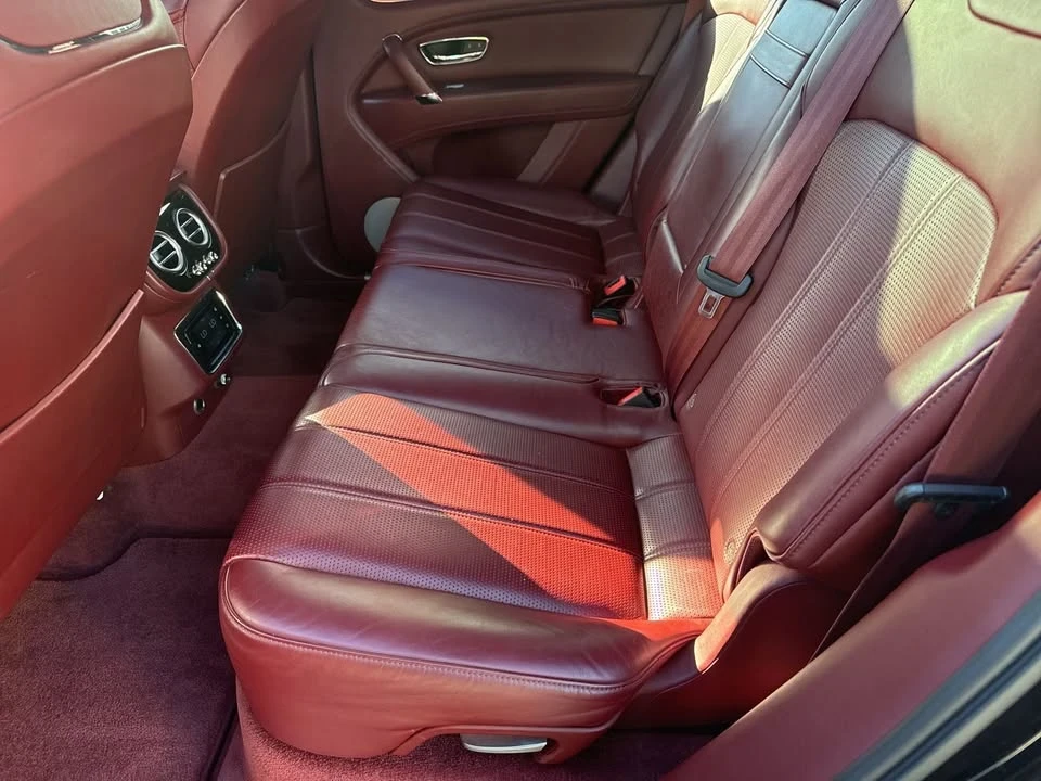 2019 Bentley Bentayga - Image 8 of 10