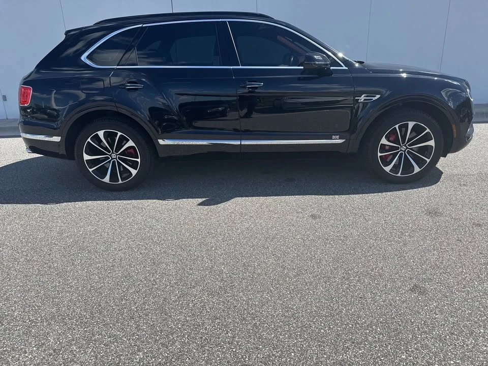 2019 Bentley Bentayga - Image 4 of 10