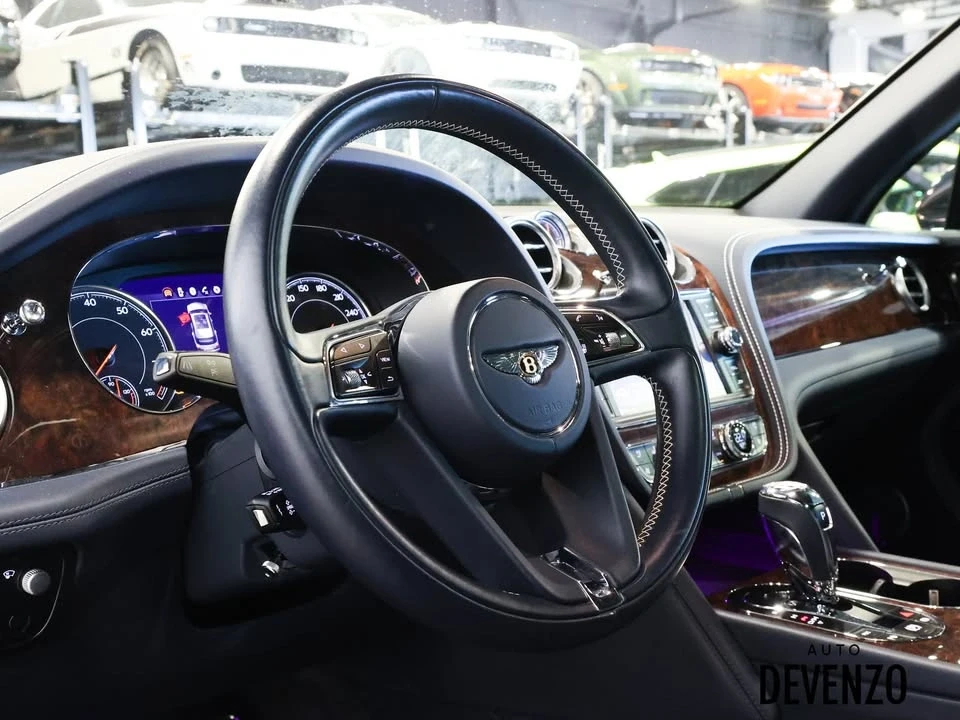 2019 Bentley Bentayga - Image 17 of 19