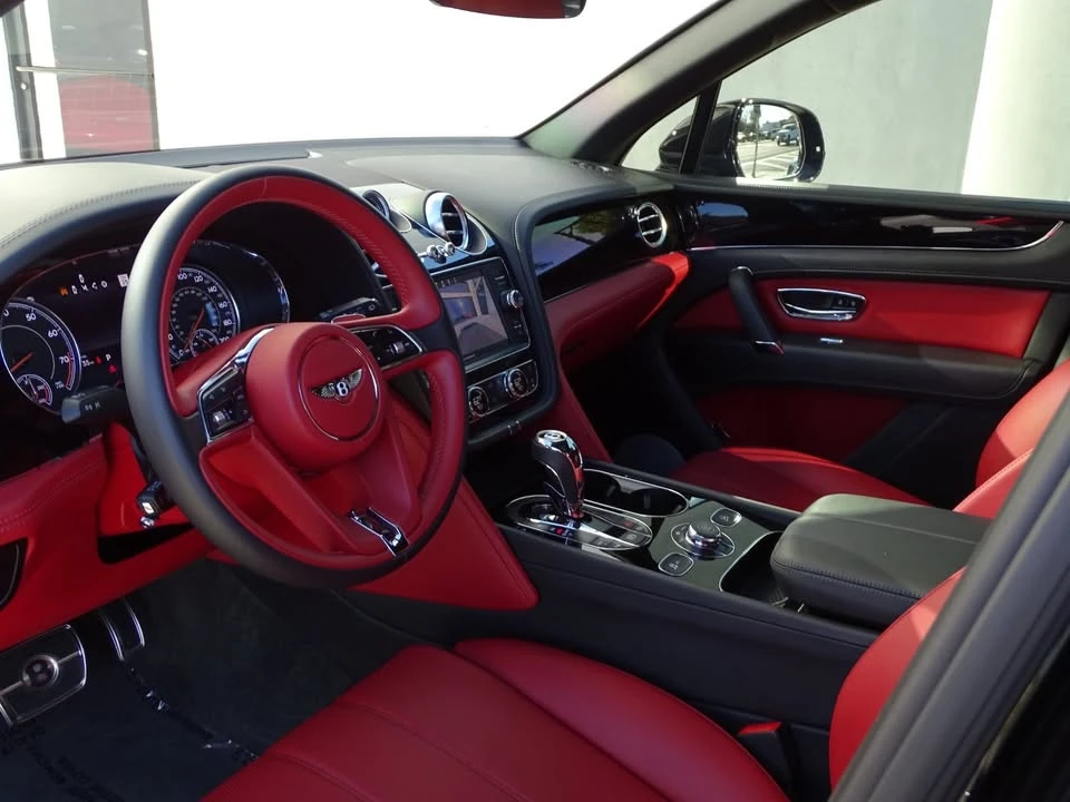 2019 Bentley Bentayga - Image 2 of 2