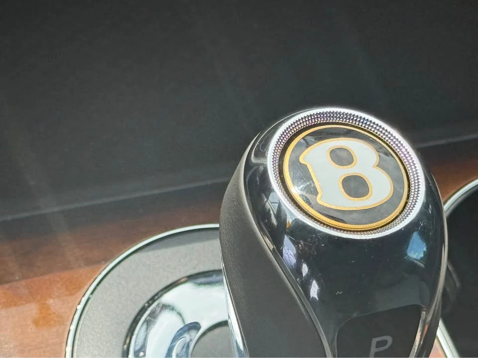 2019 Bentley Bentayga - Image 7 of 7