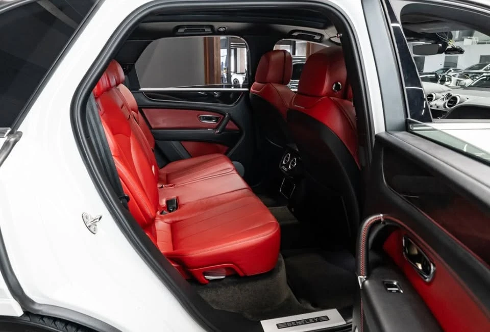 2019 Bentley Bentayga - Image 7 of 9