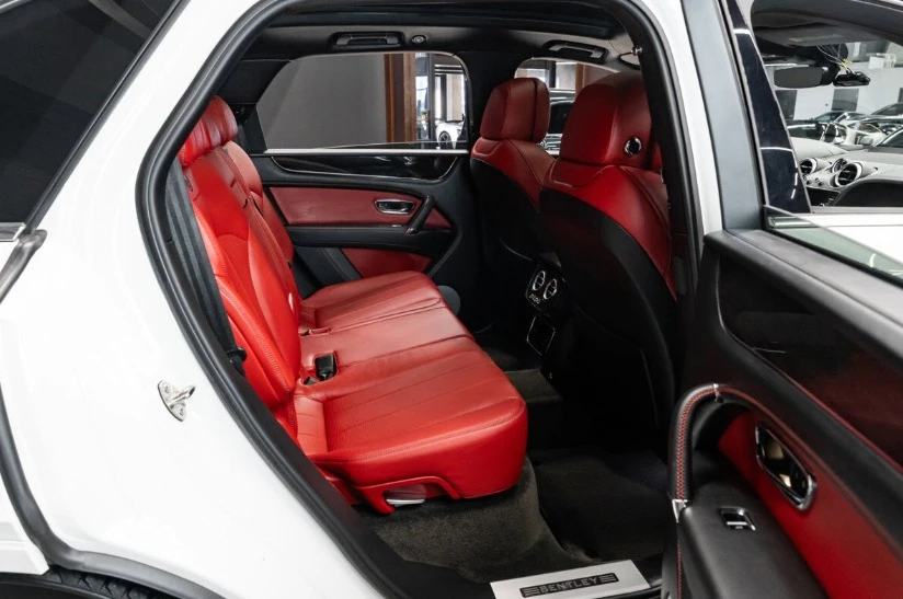 2019 Bentley Bentayga - Image 7 of 8