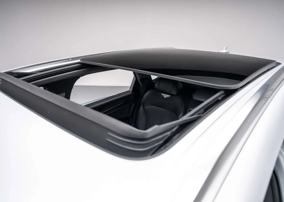 2019 Bentley Bentayga - Image 15 of 20