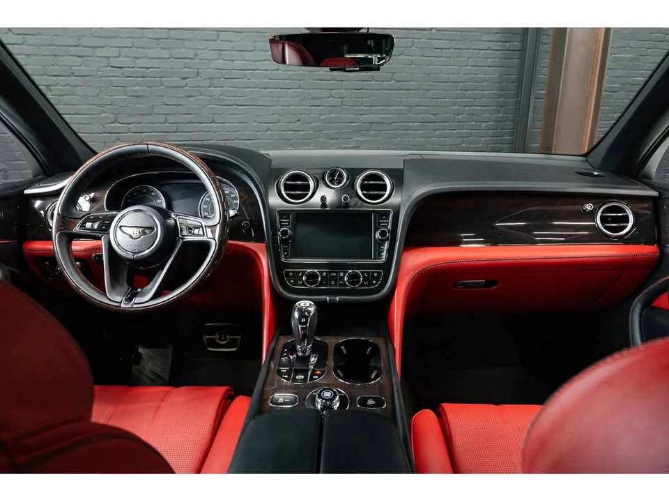 2019 Bentley Bentayga - Image 2 of 9