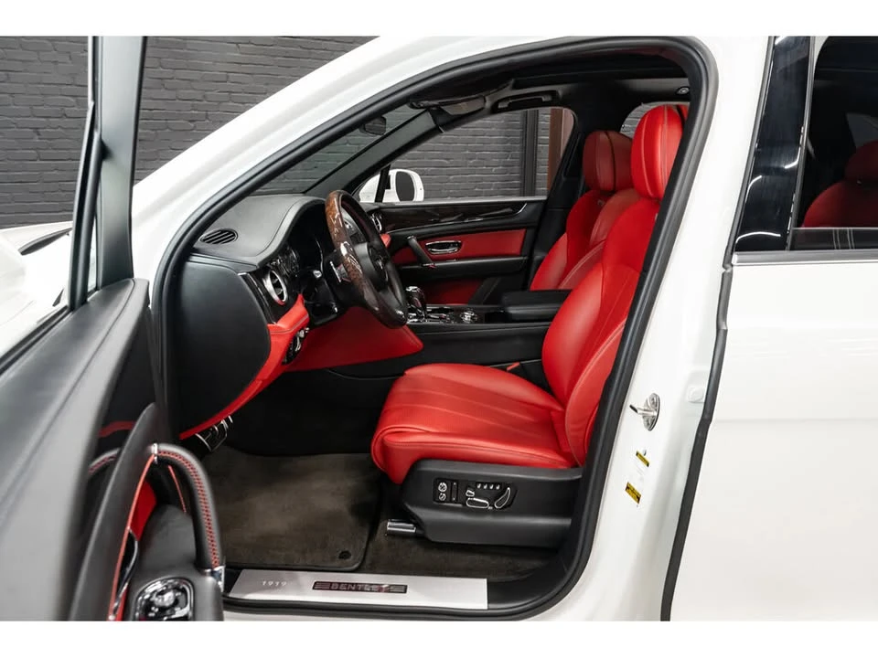 2019 Bentley Bentayga - Image 3 of 9
