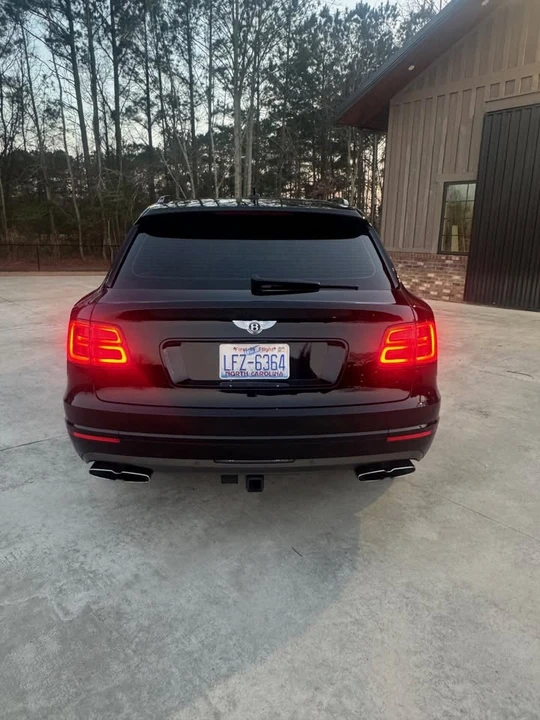 2019 Bentley Bentayga - Image 3 of 8