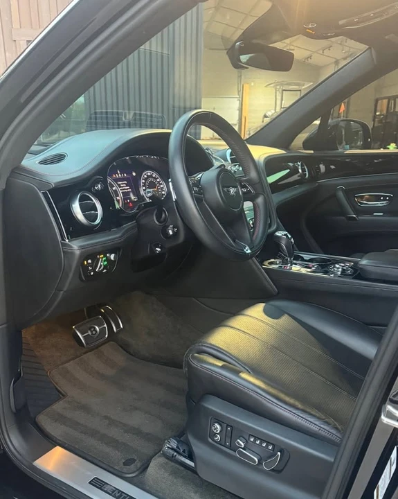 2019 Bentley Bentayga - Image 8 of 8