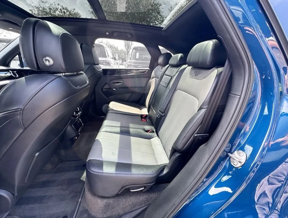 2019 Bentley Bentayga - Image 10 of 11