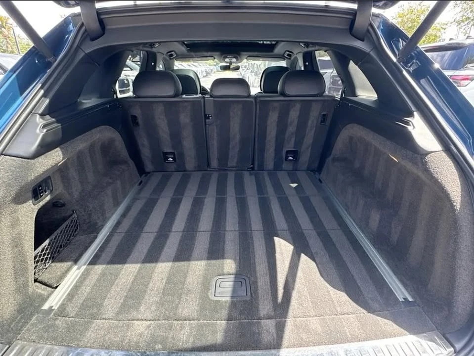 2019 Bentley Bentayga - Image 9 of 11