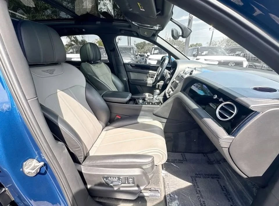 2019 Bentley Bentayga - Image 7 of 11