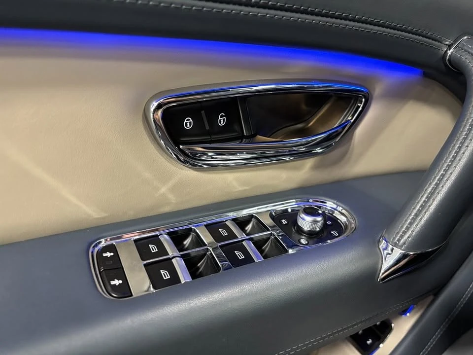 2019 Bentley Bentayga - Image 15 of 18